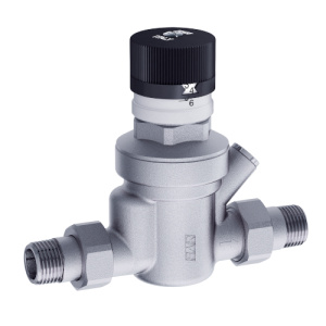 Редуктор 3/4", НР-НР, с визуализацией давления, под манометр, хромированный FAR